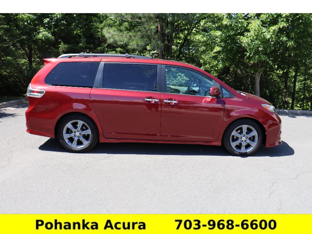 Vehicle image 4 of 43