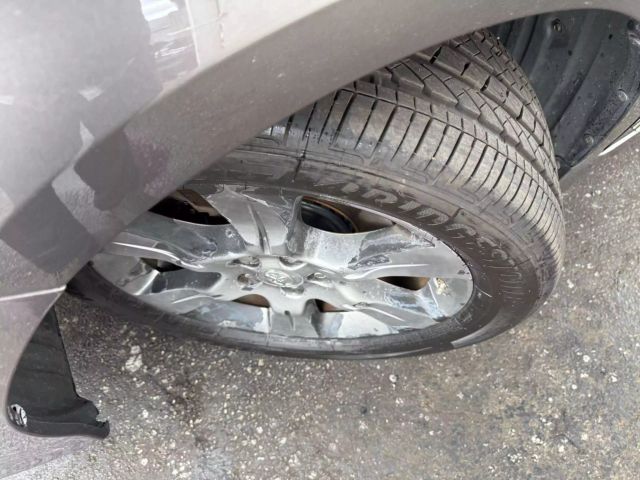 Vehicle image 37 of 48