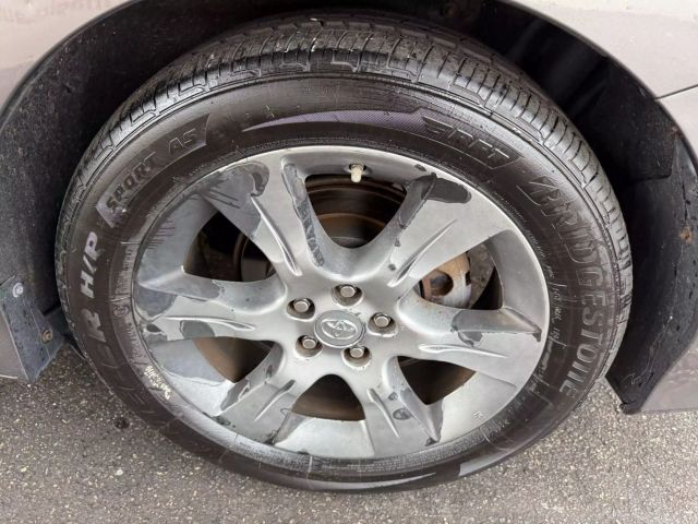 Vehicle image 41 of 48