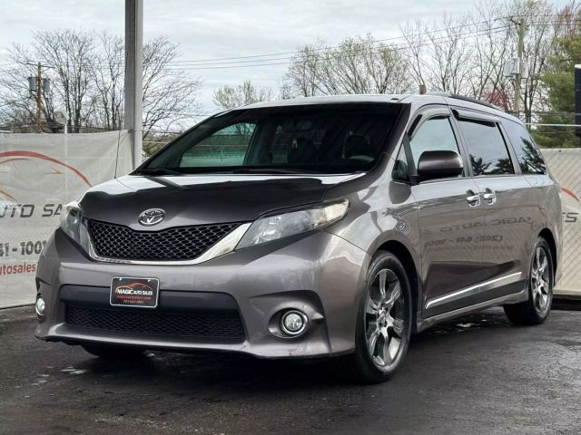 Vehicle image 8 of 48