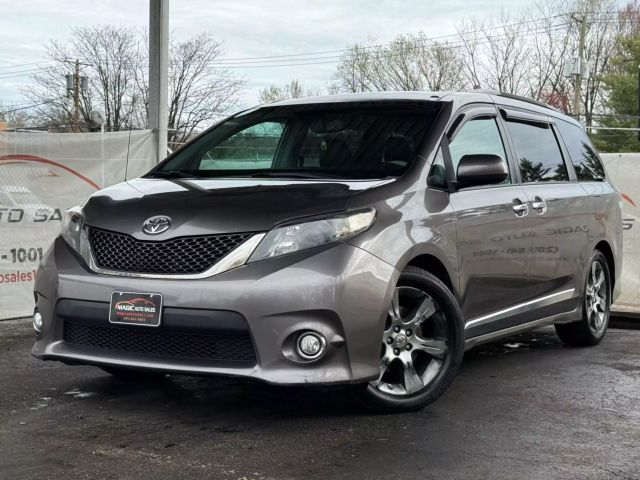 Vehicle image 7 of 48