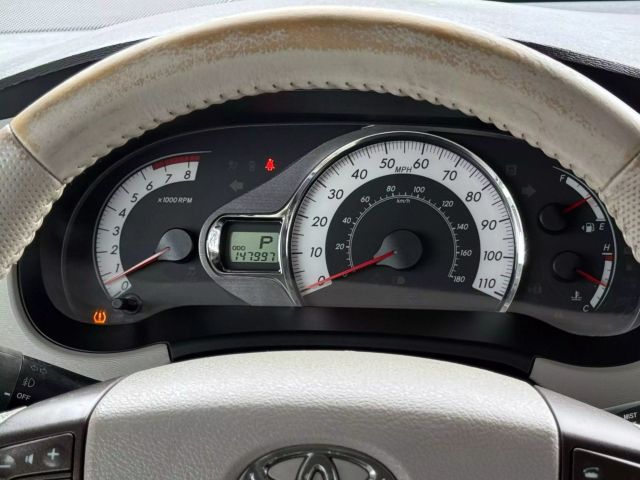 Vehicle image 32 of 48