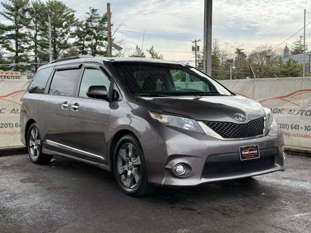 Vehicle image 5 of 48
