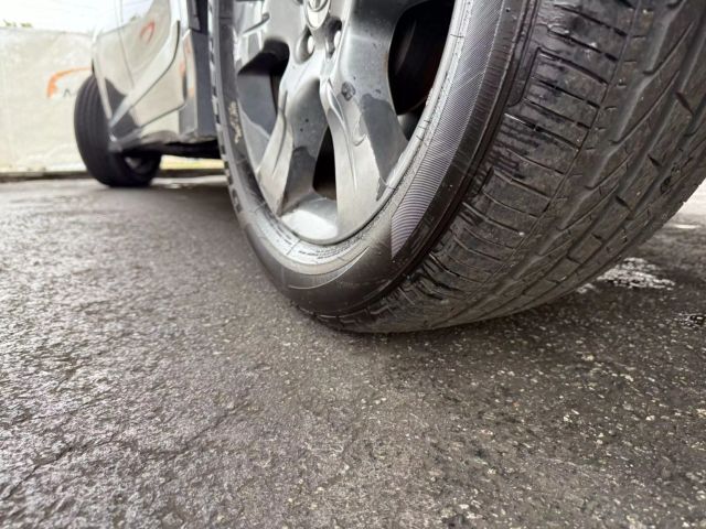 Vehicle image 42 of 48