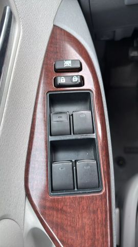 Vehicle image 23 of 35