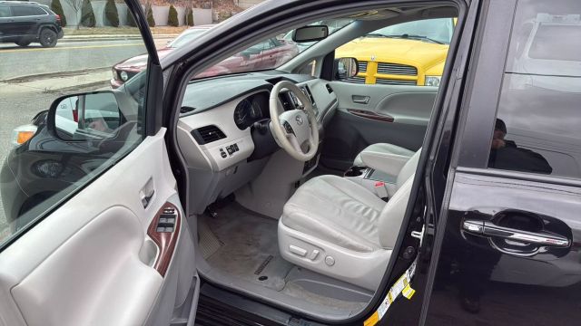 Vehicle image 24 of 35