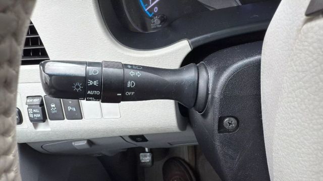 Vehicle image 14 of 35