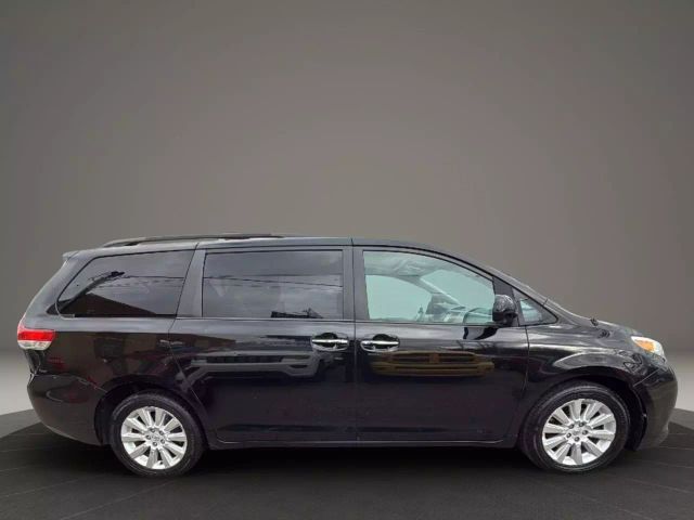 Vehicle image 4 of 35