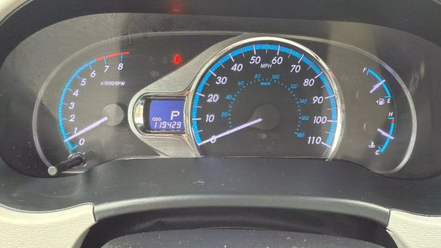 Vehicle image 16 of 35
