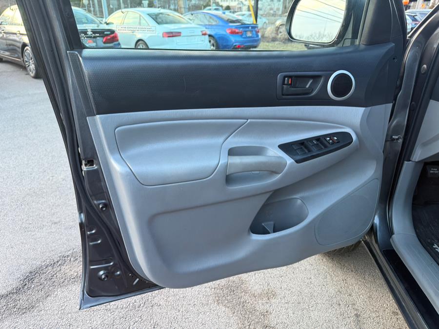 Vehicle image 29 of 37