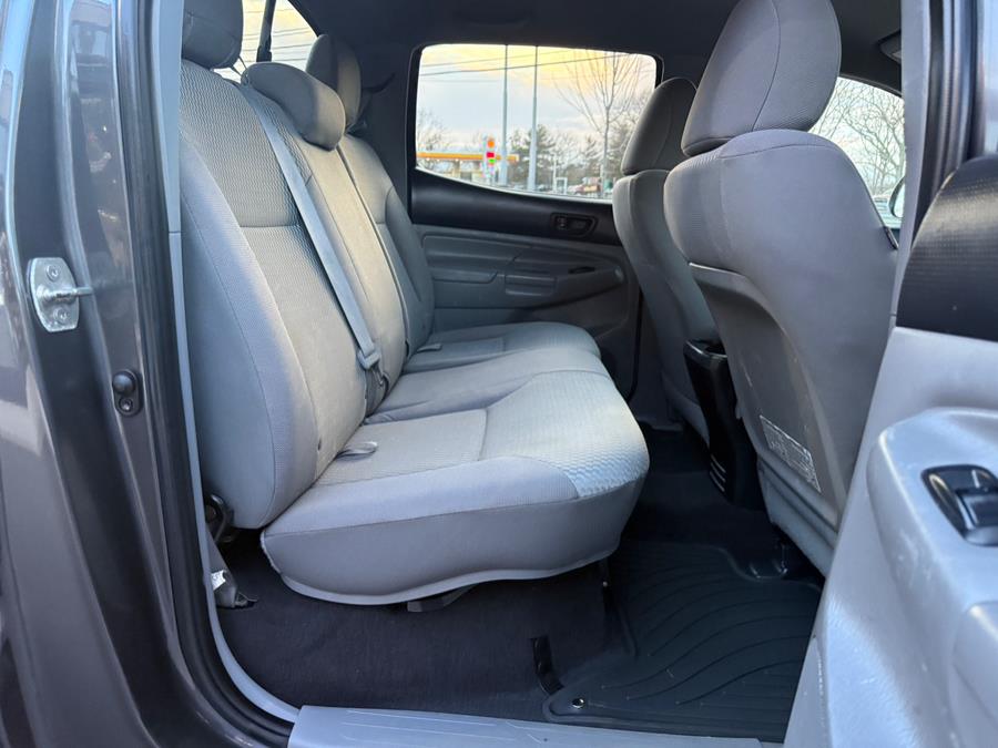 Vehicle image 21 of 37