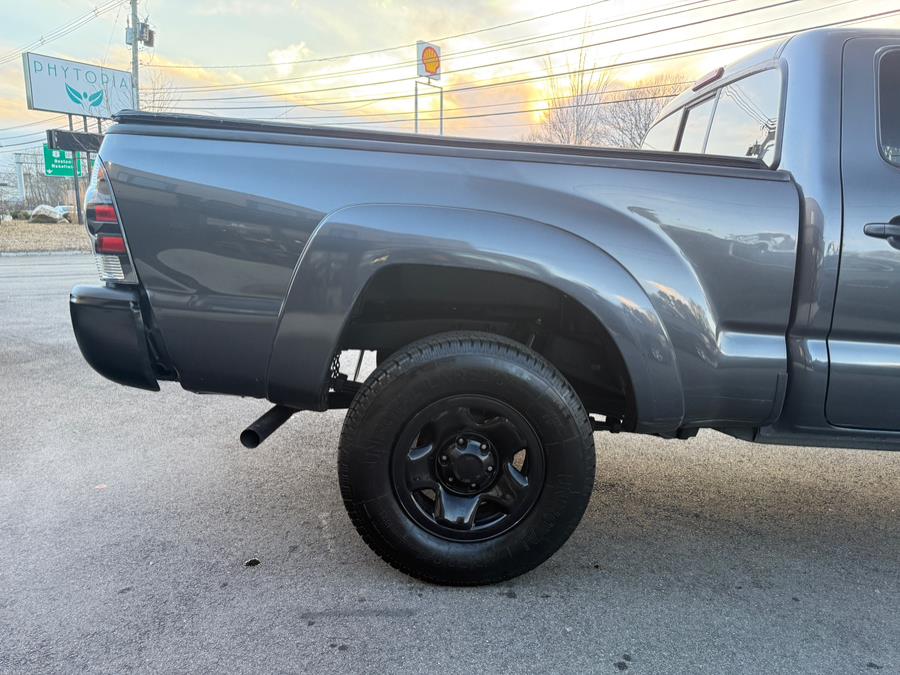 Vehicle image 10 of 37