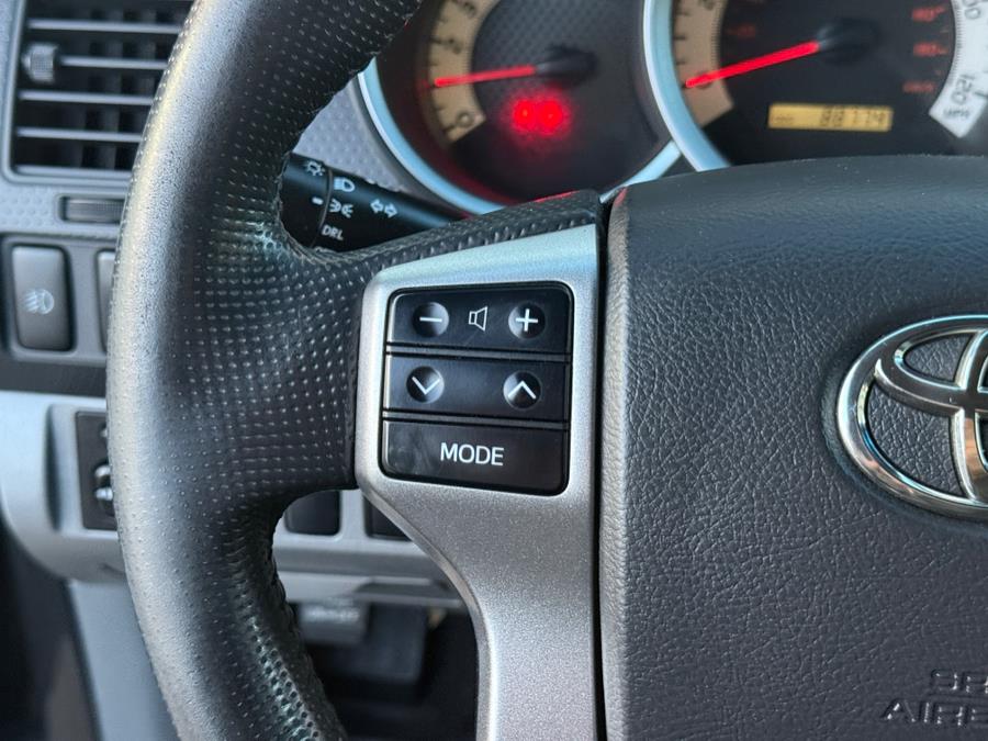 Vehicle image 34 of 37
