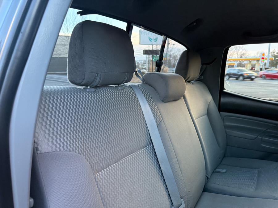 Vehicle image 23 of 37