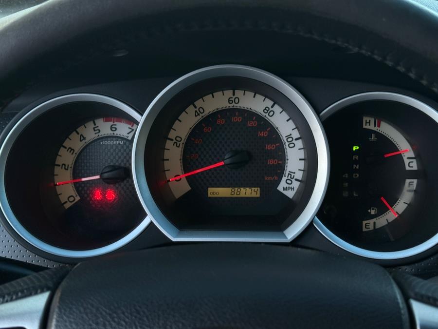 Vehicle image 33 of 37