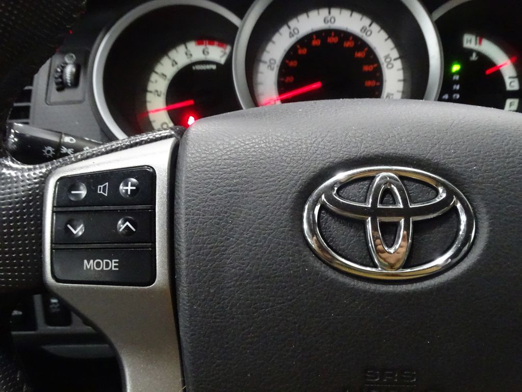 Vehicle image 17 of 34