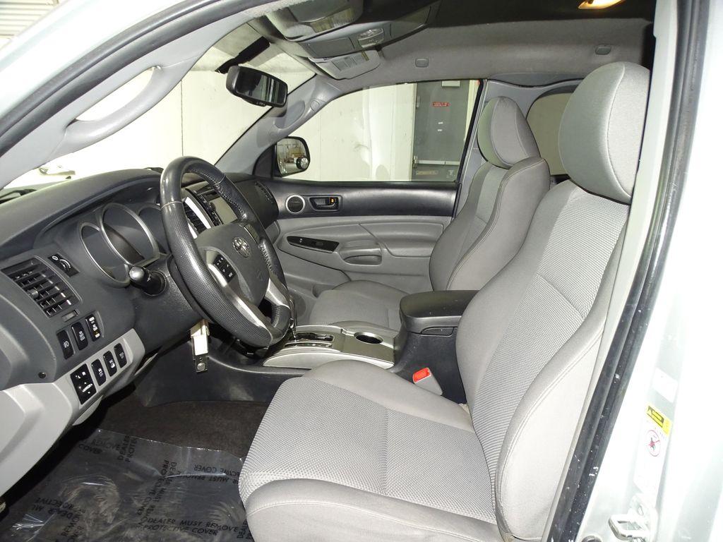 Vehicle image 8 of 34