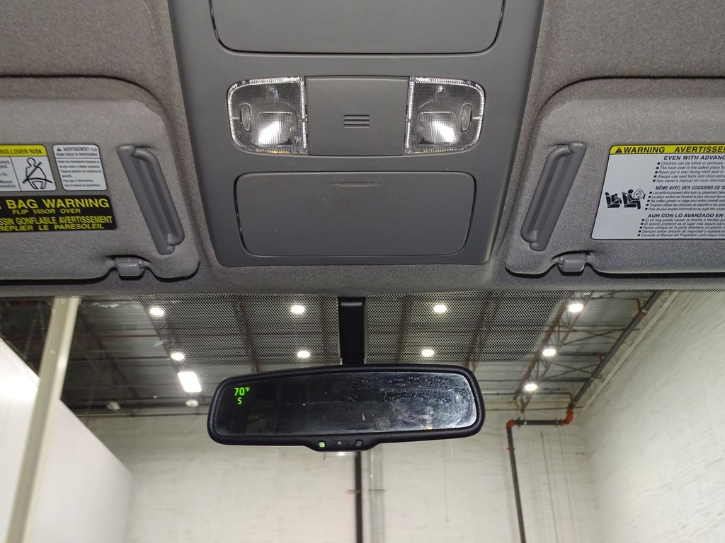 Vehicle image 20 of 34