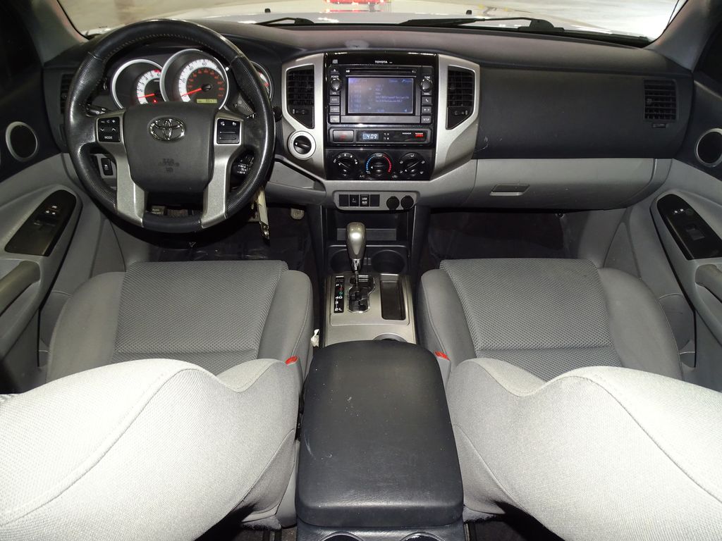 Vehicle image 21 of 34