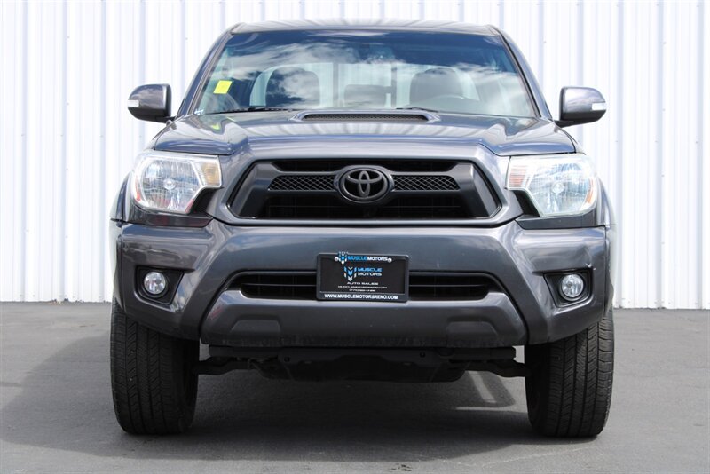 2013 Toyota Tacoma PreRunner Image 2 of 23