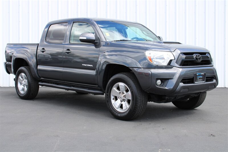2013 Toyota Tacoma PreRunner Image 3 of 23