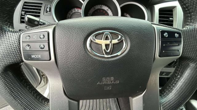Vehicle image 22 of 31