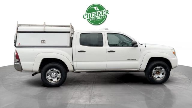 Vehicle image 4 of 31