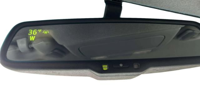Vehicle image 27 of 31