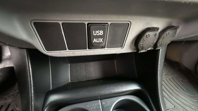 Vehicle image 26 of 31