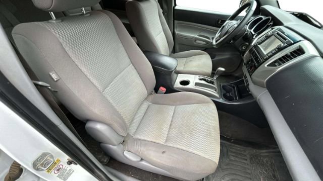Vehicle image 18 of 31