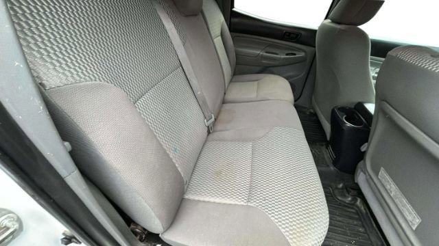 Vehicle image 19 of 31