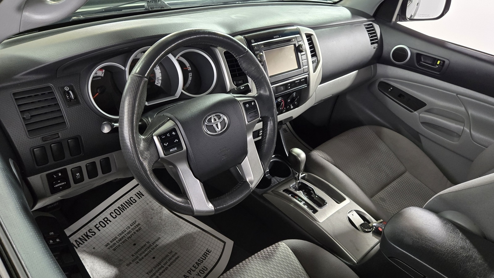 Vehicle image 10 of 40