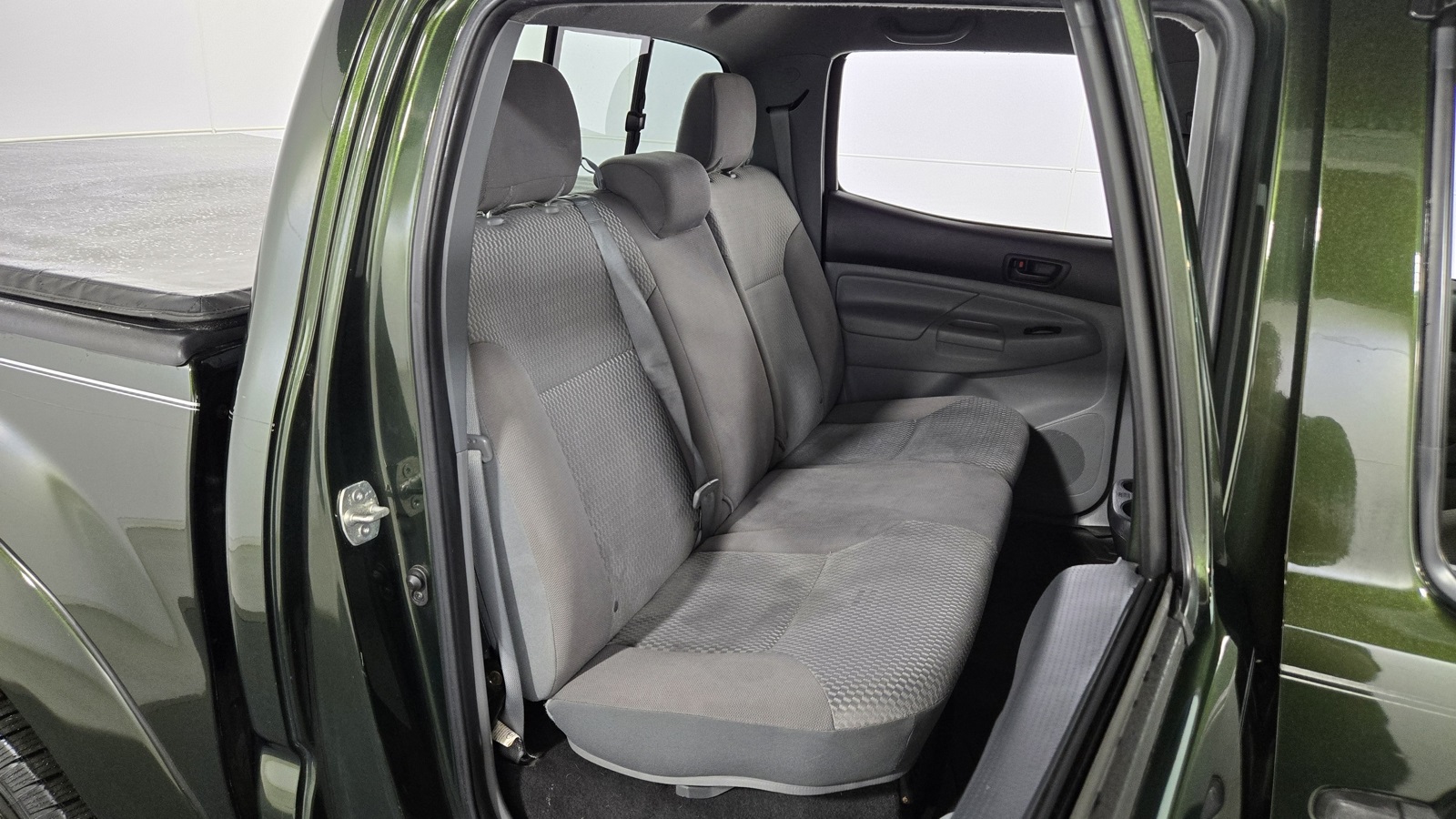 Vehicle image 29 of 40