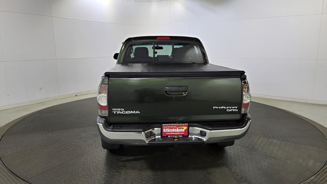 Vehicle image 38 of 40