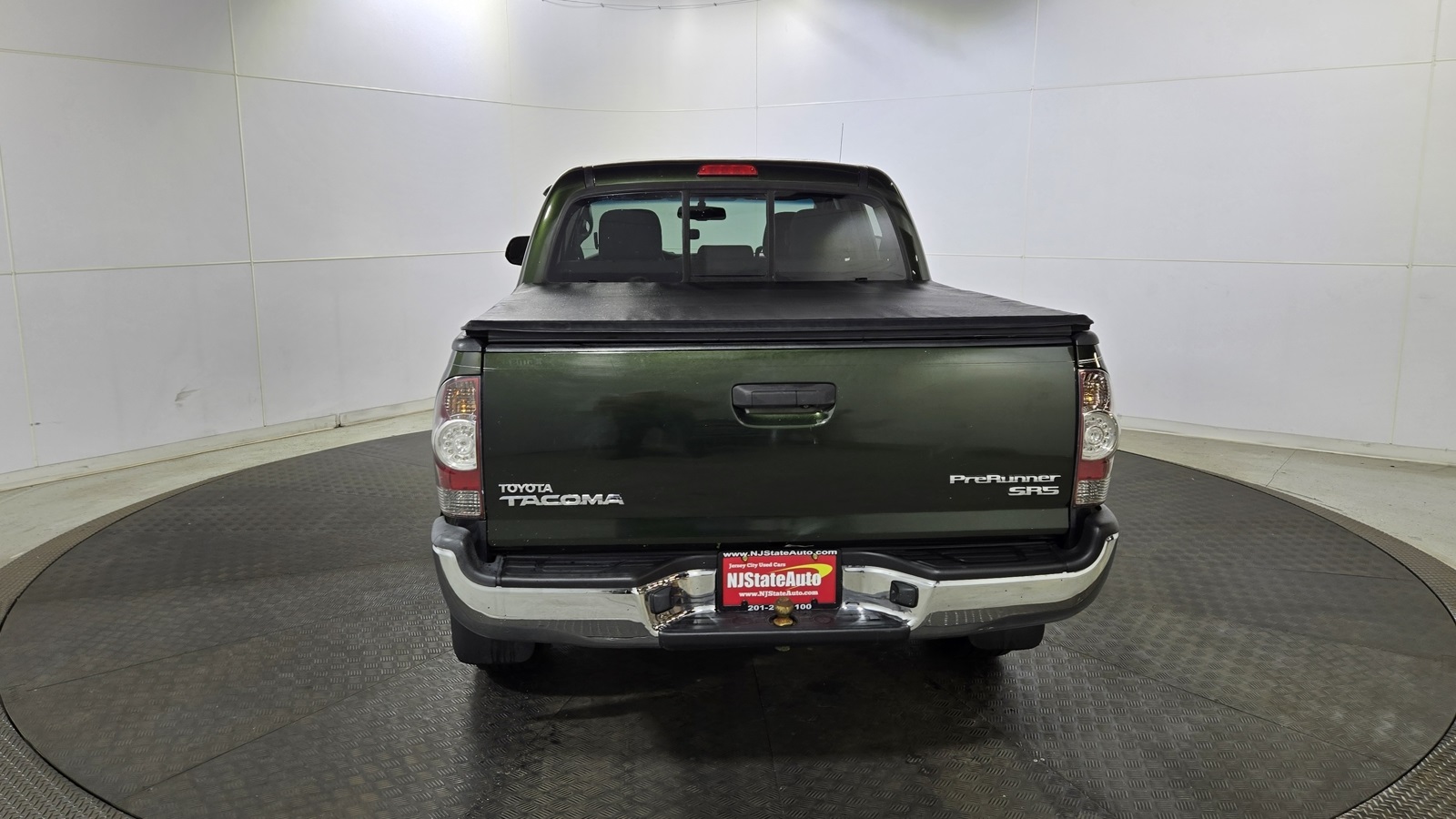 Vehicle image 6 of 40