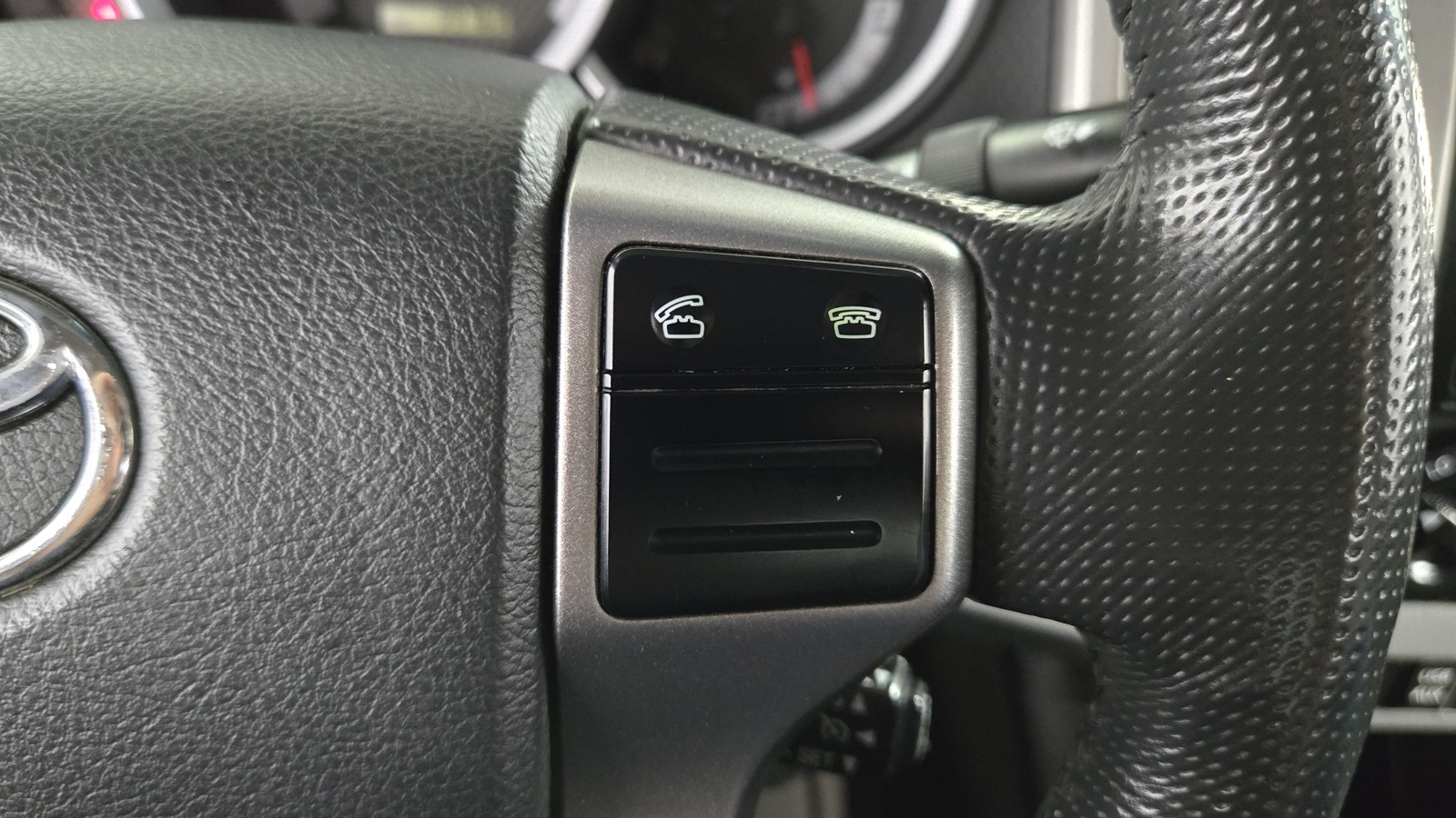 Vehicle image 13 of 40