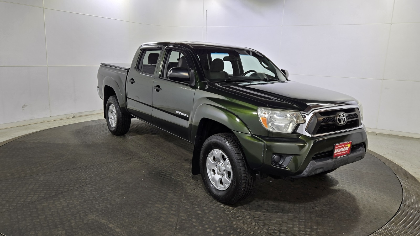 Vehicle image 3 of 40