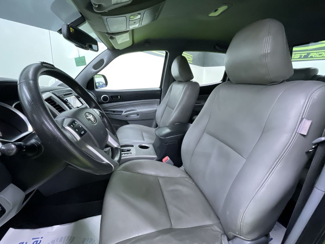 Vehicle image 16 of 28