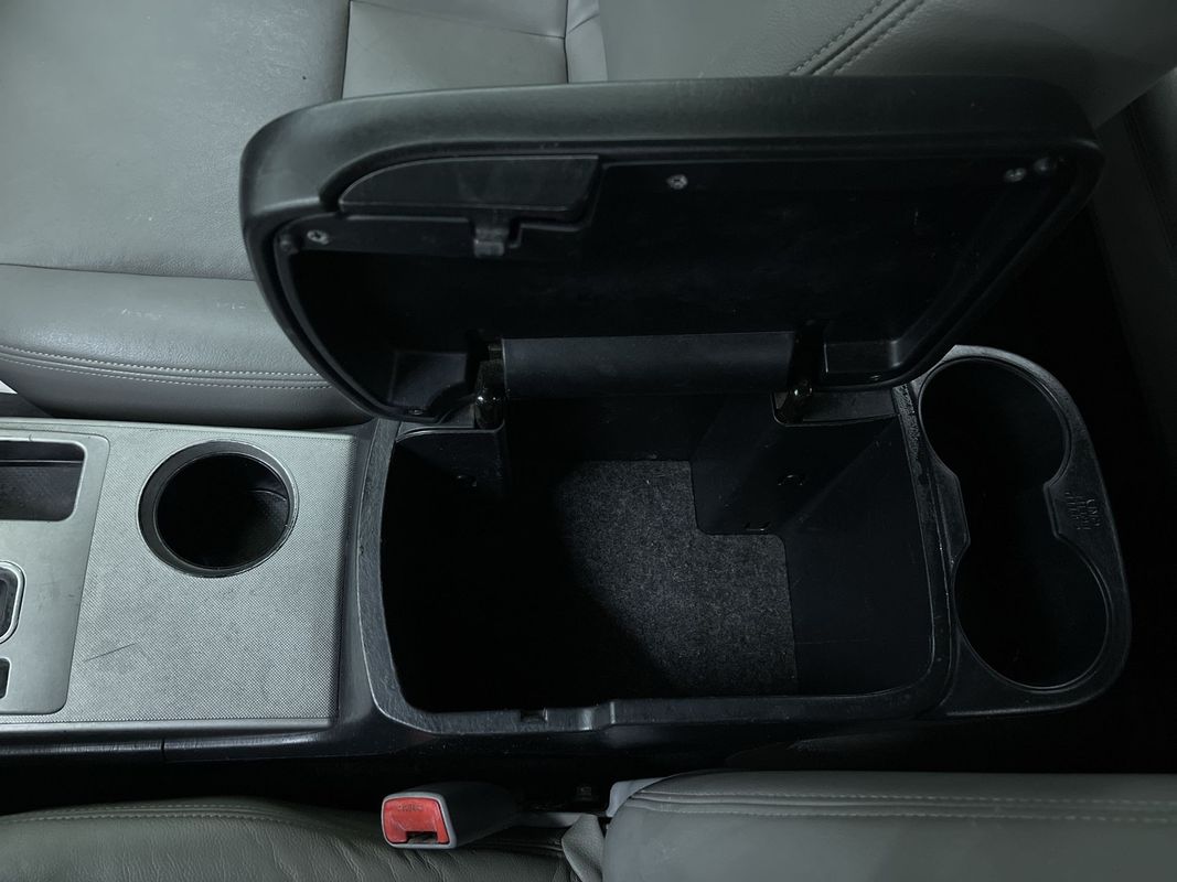 Vehicle image 24 of 28
