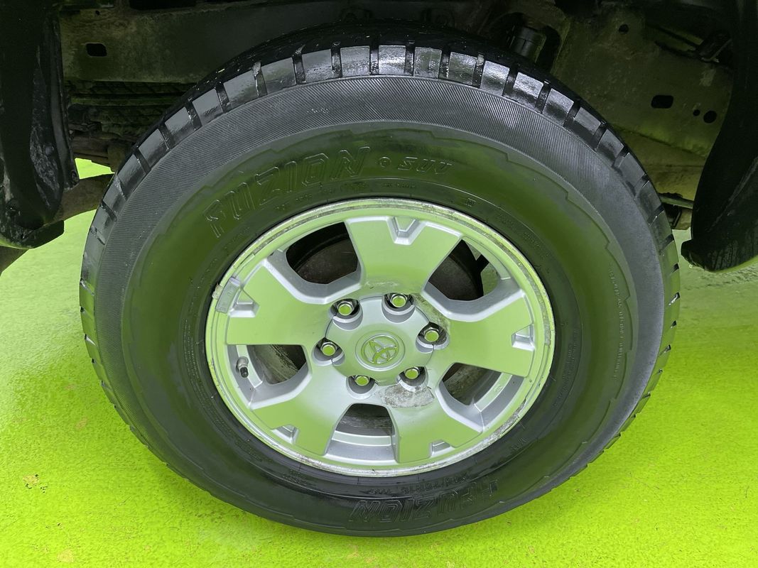 Vehicle image 15 of 28