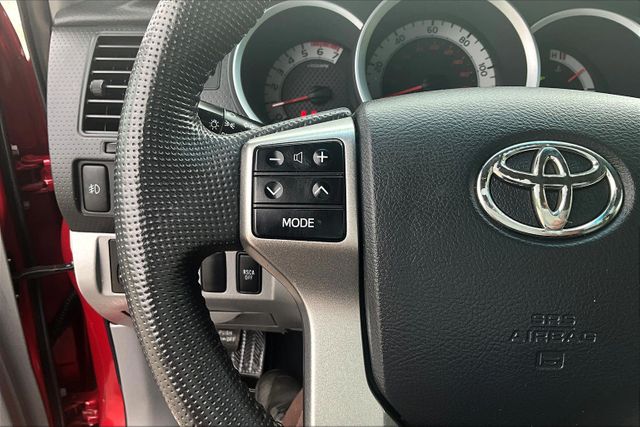 Vehicle image 18 of 34
