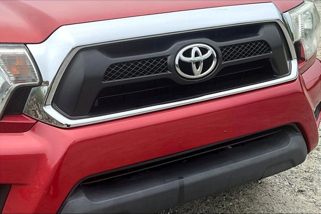 Vehicle image 28 of 34