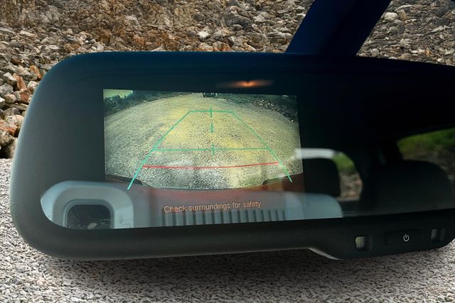 Vehicle image 21 of 34