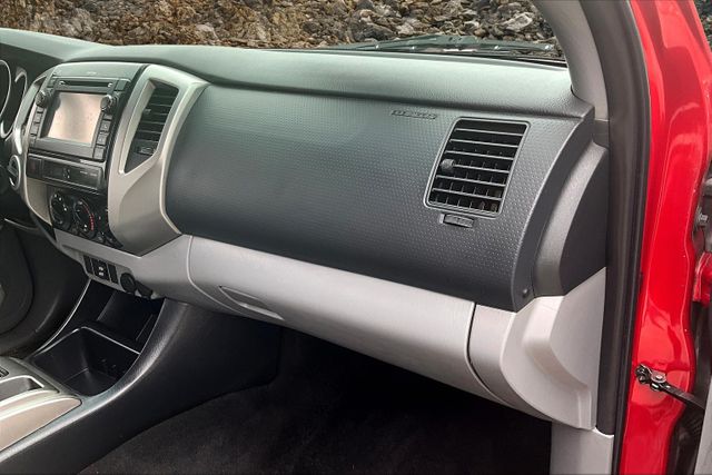 Vehicle image 16 of 34