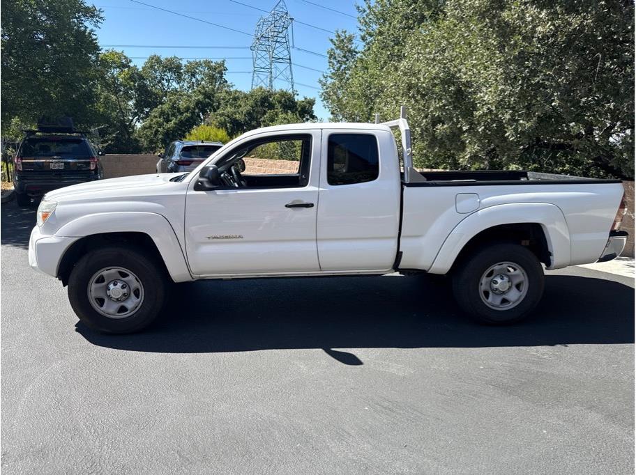 Vehicle image 9 of 19