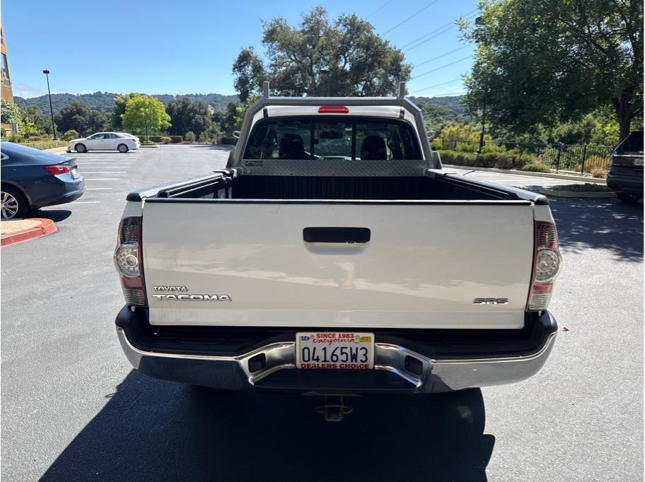 Vehicle image 7 of 19