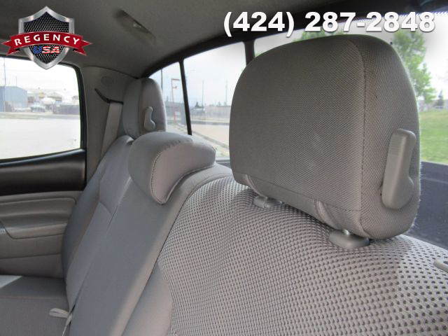Vehicle image 32 of 61