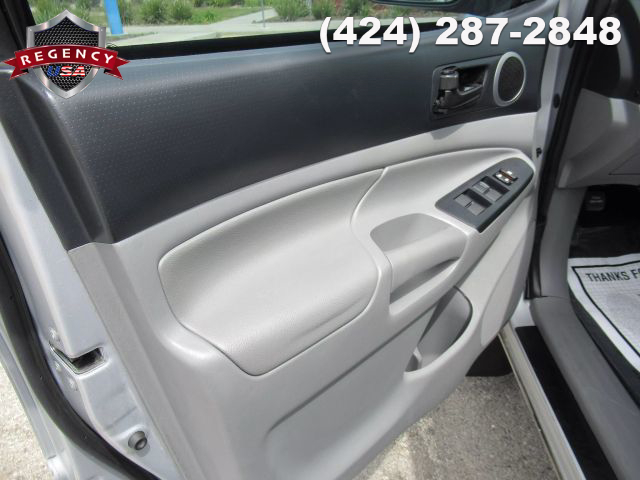 Vehicle image 28 of 61