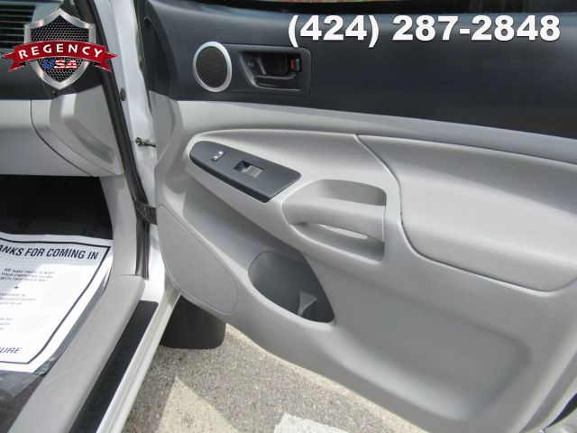 Vehicle image 38 of 61