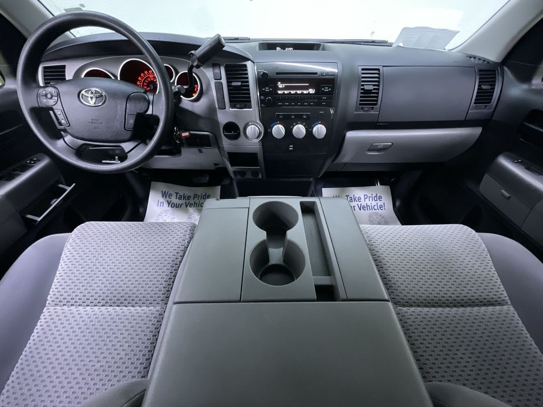 Vehicle image 17 of 27